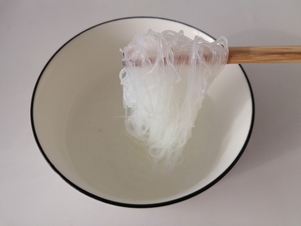 蠔油蒜蓉粉絲娃娃菜的做法-家常味蒸菜譜-易網(wǎng)健康養(yǎng)生網(wǎng) 蠔油蒜蓉粉絲娃娃菜的做法-家常味蒸菜譜