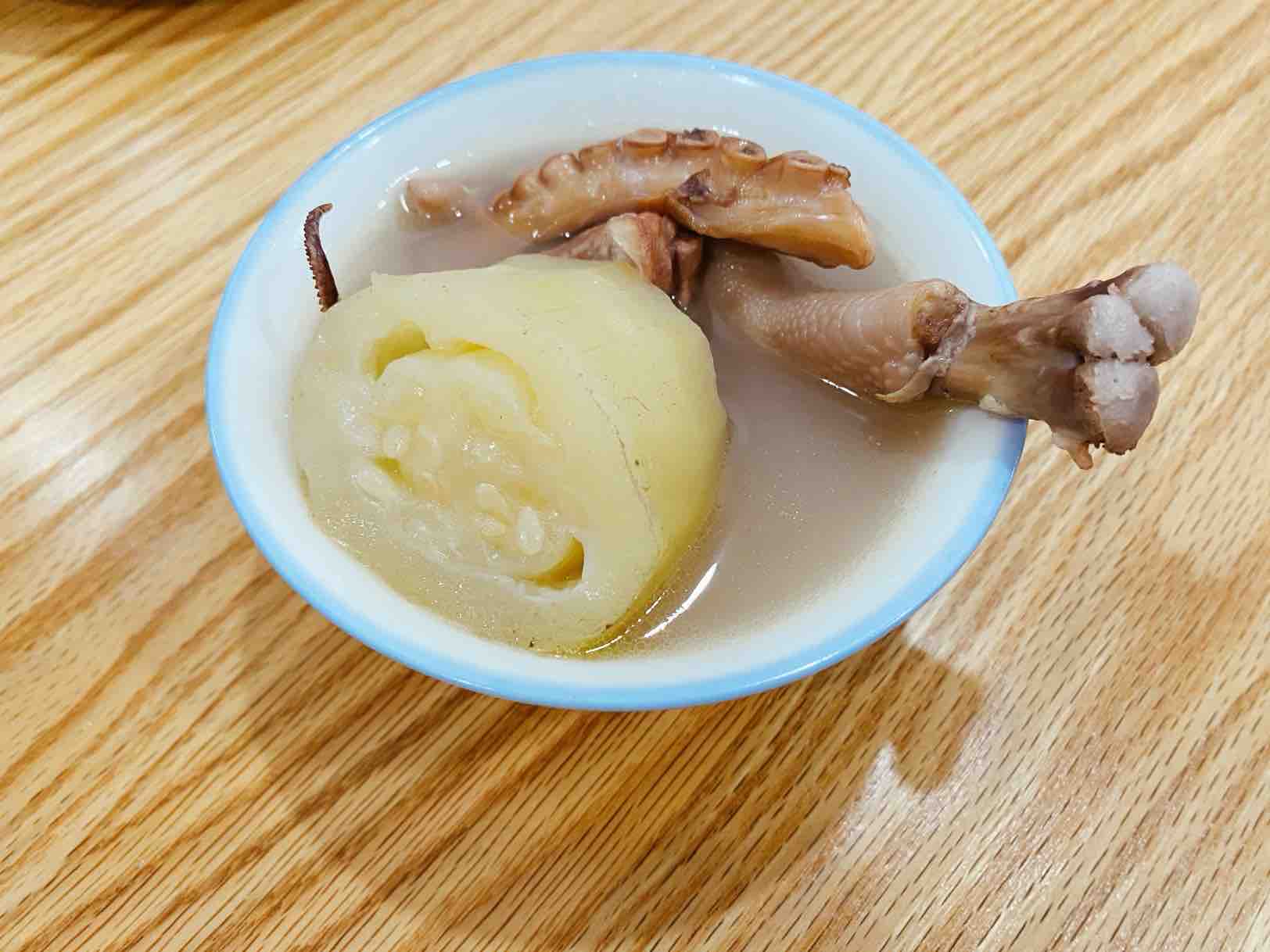 章魚龍骨煲節瓜的做法-咸鮮味煲菜譜