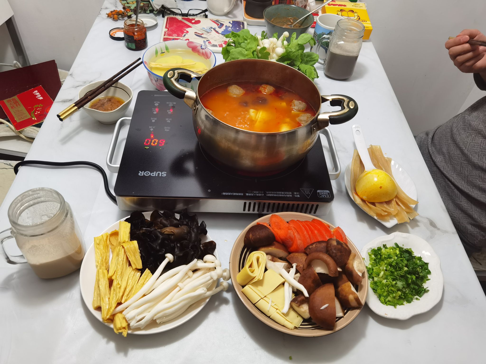 番茄牛腩涮涮鍋,冬天吃再適合不過了的做法-茄汁味煮菜譜-易網健康養生網 番茄牛腩涮涮鍋,冬天吃再適合不過了的做法-茄汁味煮菜譜