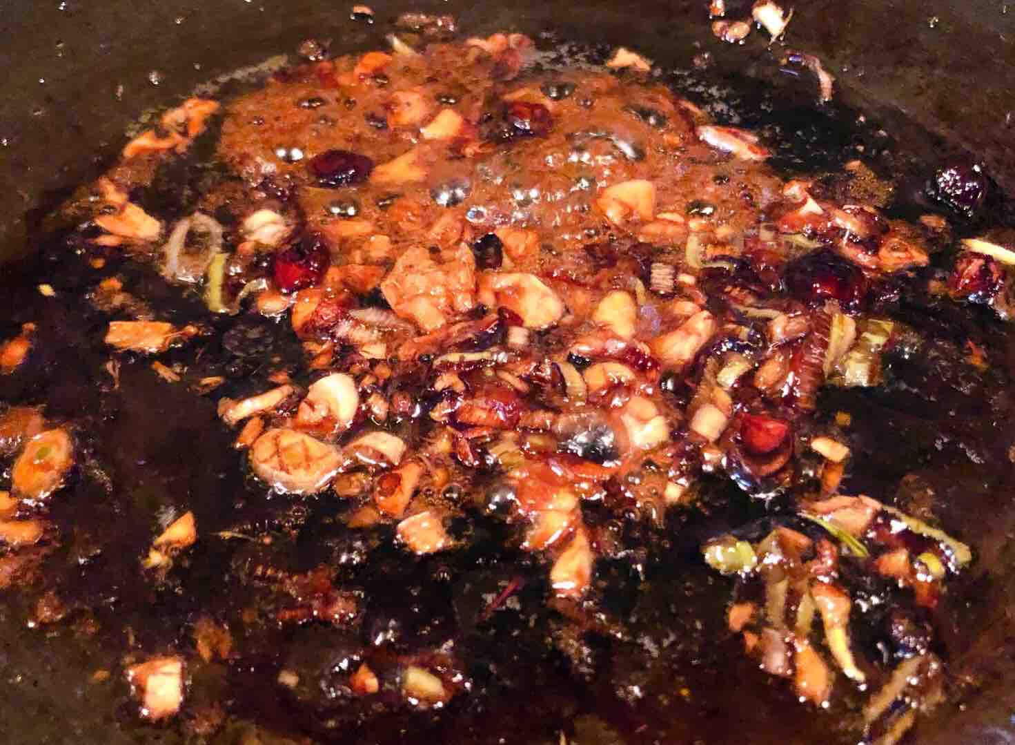 鵪鶉蛋豆腐燉黑魚的做法-咸鮮味燉菜譜-易網(wǎng)健康養(yǎng)生網(wǎng) 鵪鶉蛋豆腐燉黑魚的做法-咸鮮味燉菜譜