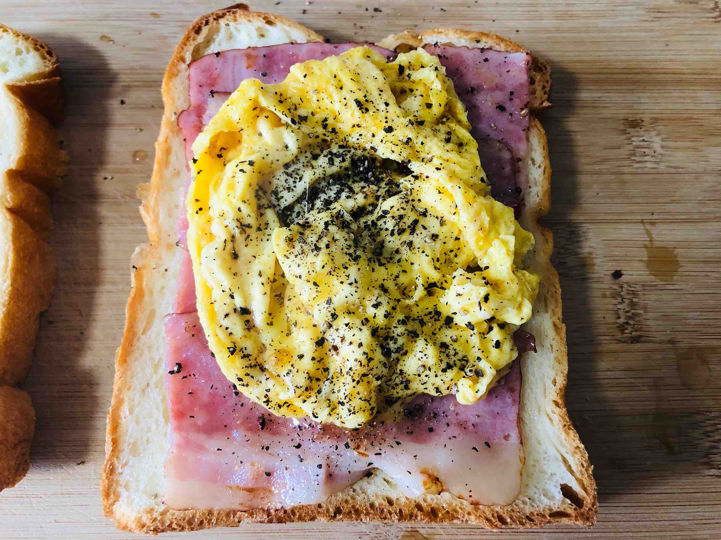 五分鐘早餐，培根煎蛋三明治的做法-咸鮮味其它工藝菜譜