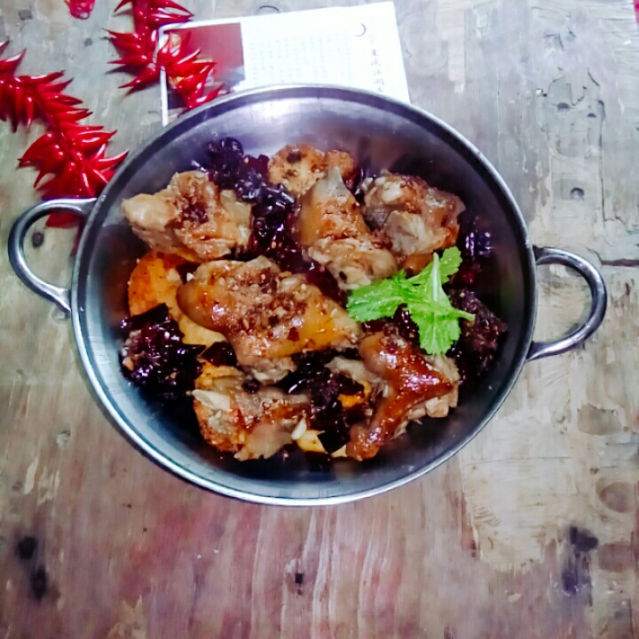 干鍋豬手的做法-香辣味煨菜譜