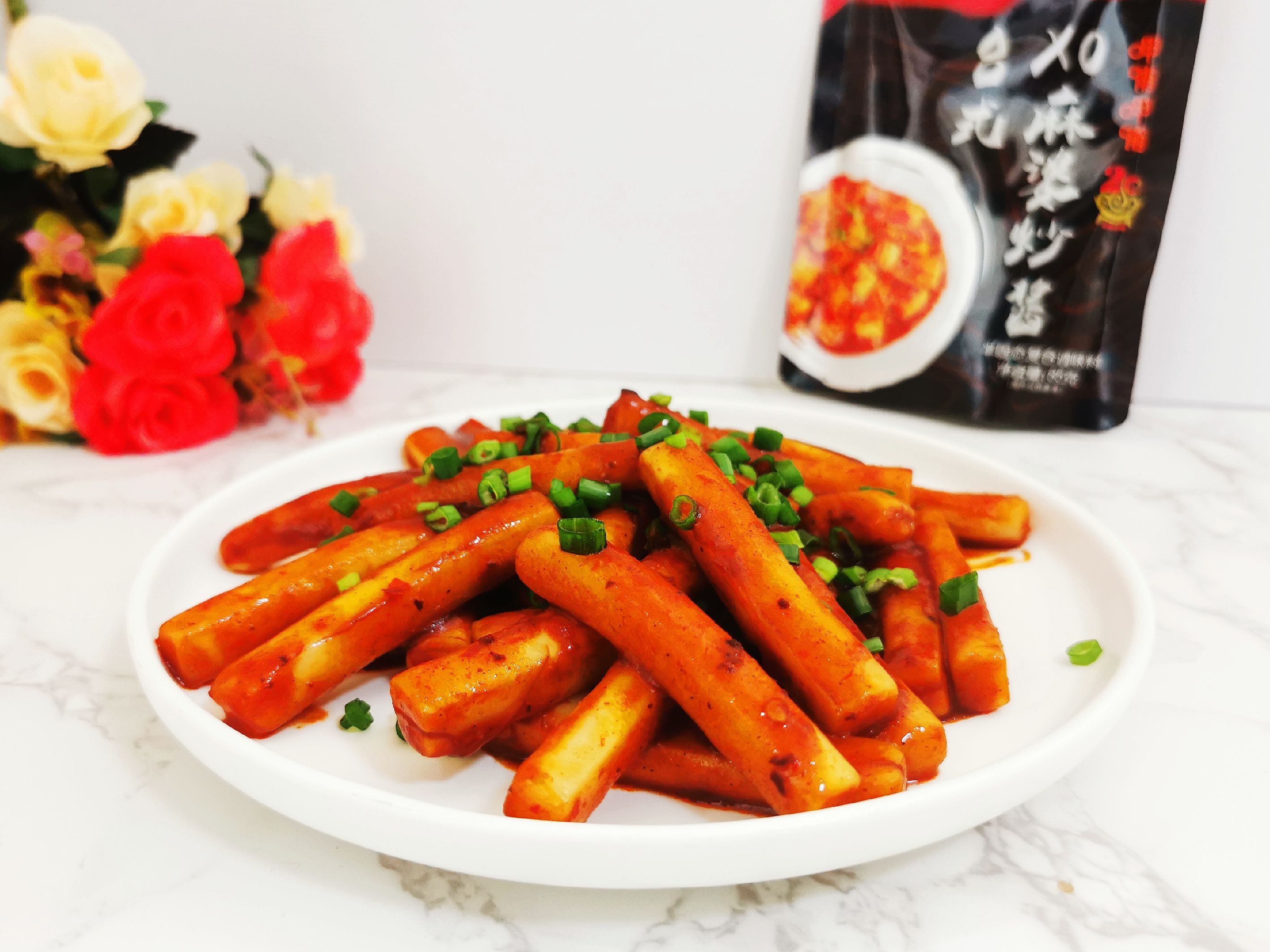 呷哺呷哺臺式XO麻婆醬炒年糕，停不下來的美味的做法-香辣味炒菜譜