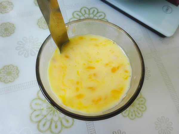 香甜營養(yǎng)又頂飽，老少皆宜的牛奶雞蛋餅的做法-奶香味烤菜譜