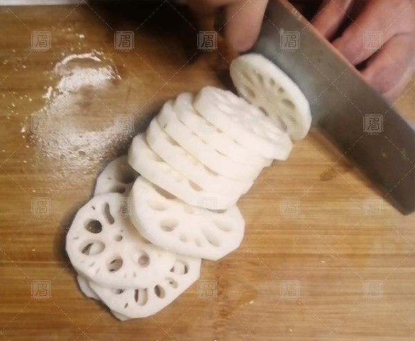 呷哺呷哺版干鍋麻辣藕片的做法-麻辣味干鍋菜譜