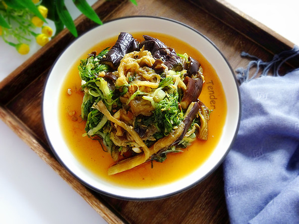 去火又瘦身的茄子拌苦菊的做法-咸鮮味拌菜譜