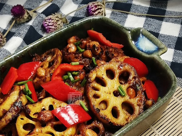 呷哺呷哺版干鍋麻辣藕片的做法-麻辣味干鍋菜譜