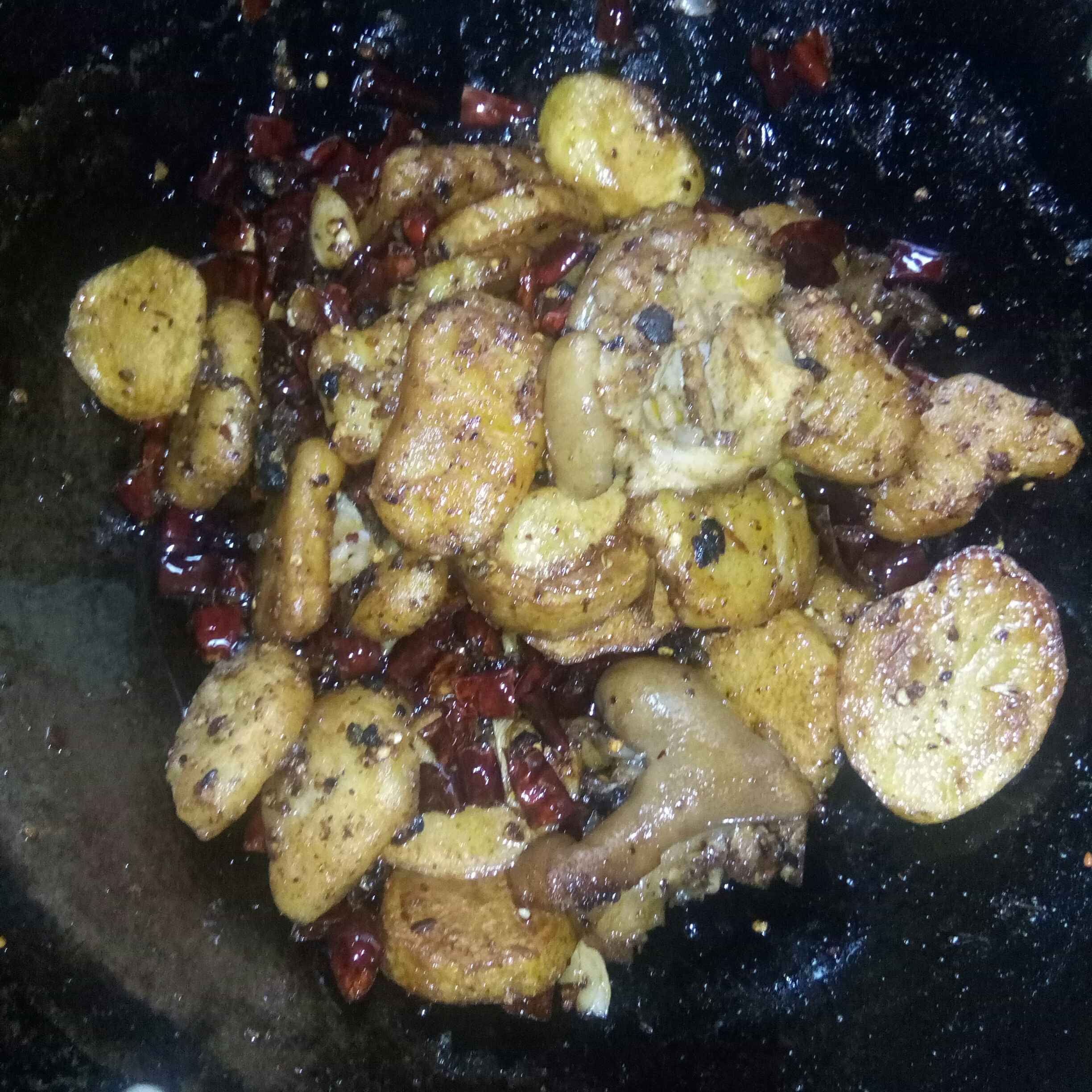 干鍋豬手的做法-香辣味煨菜譜