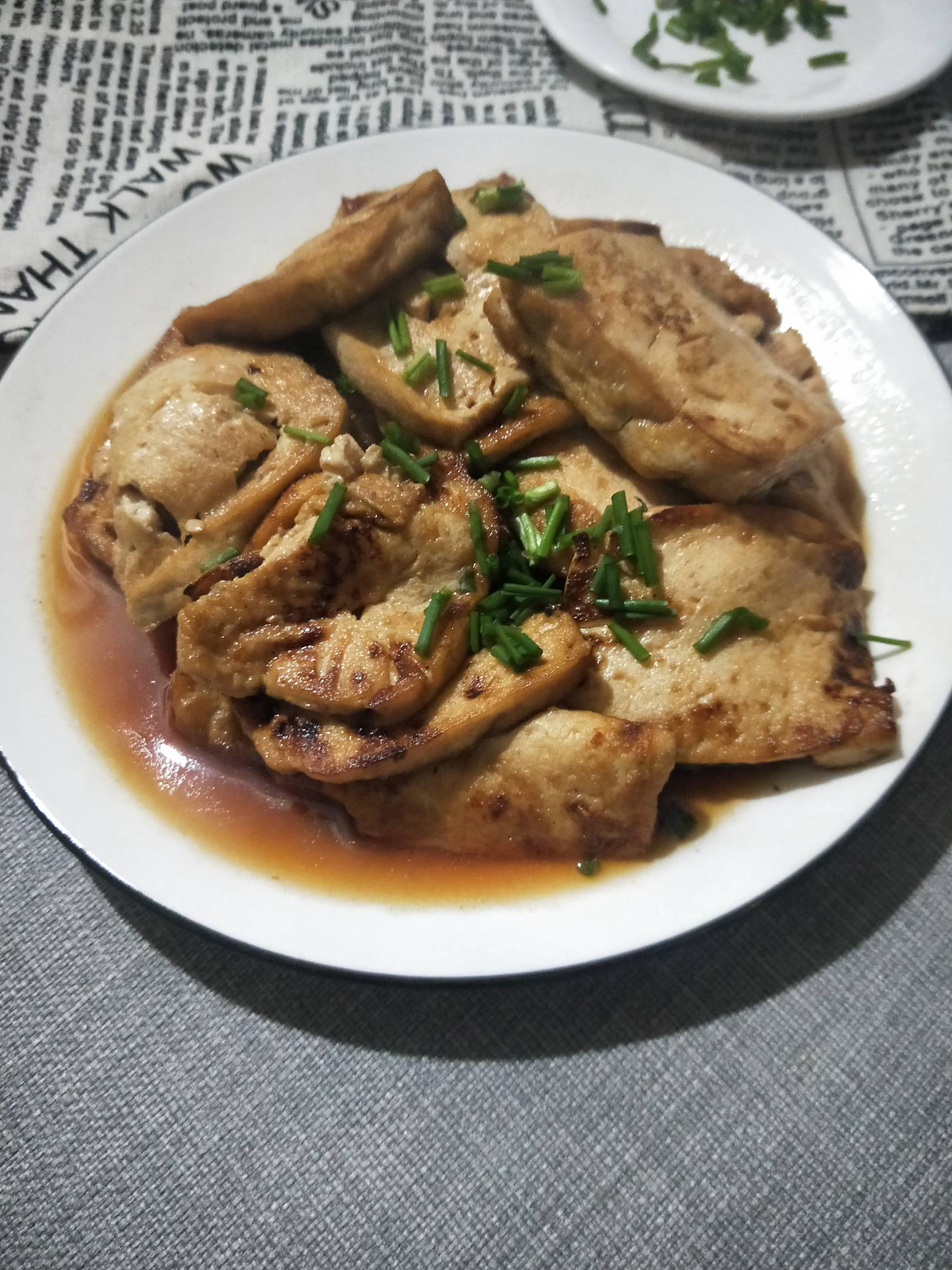 香煎豆腐的做法-家常味煎菜譜-易網健康養生網 香煎豆腐的做法-家常味煎菜譜