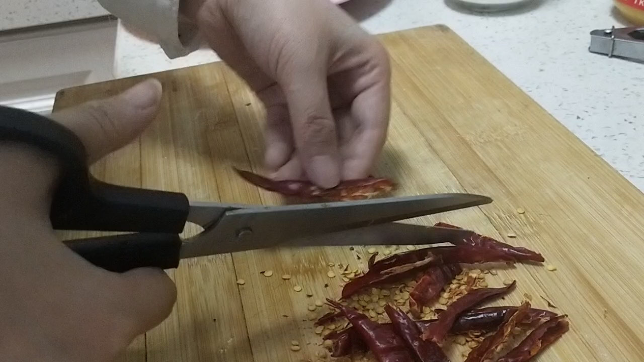 香辣油滋啦的做法-咸鮮味炒菜譜