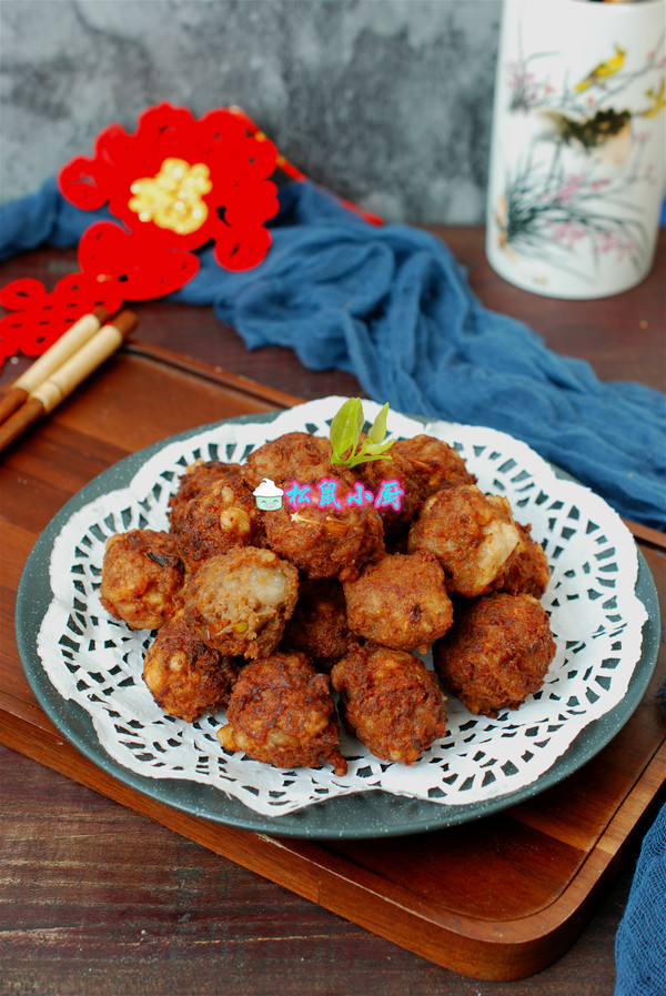 #冬至大如年#一口一個，焦脆鮮香的牛肉丸子的做法-家常味炸菜譜