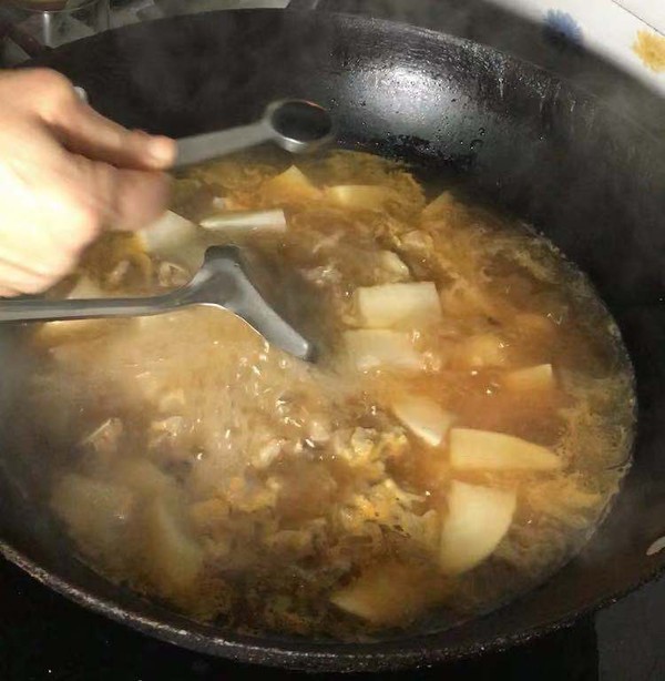 小寒進補---牛腩燉蘿卜的做法-醬香味燉菜譜