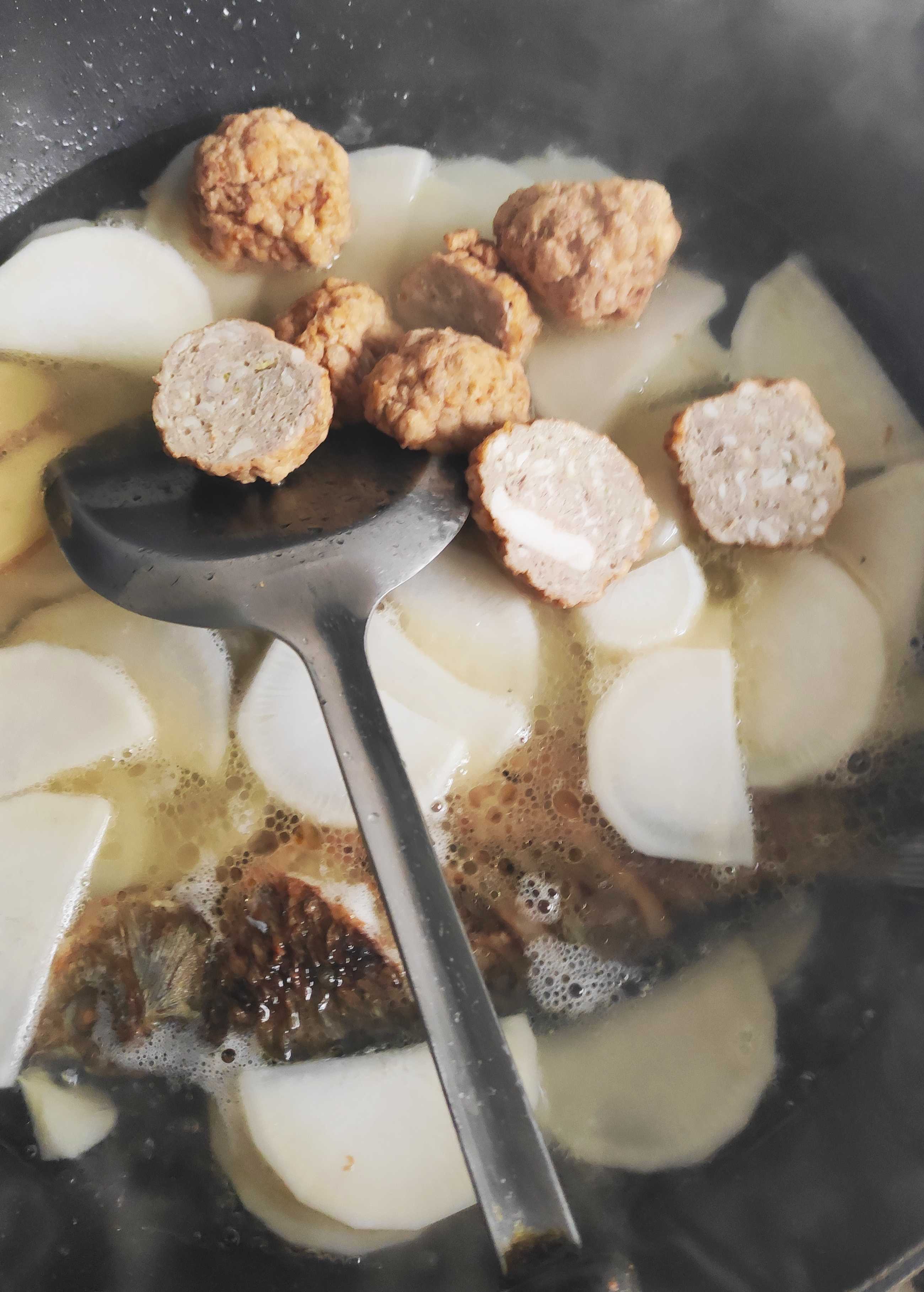 超鮮超美味的鯽魚蘿卜湯的做法-家常味煮菜譜