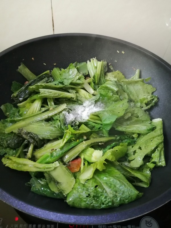 簡簡單單也不失美味~~臘肉炒芥菜的做法-家常味炒菜譜