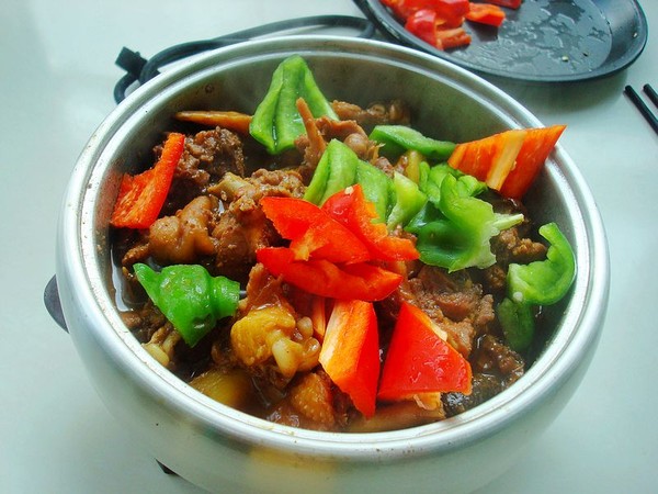 黃燜雞的做法-醬香味燒菜譜-易網健康養生網 黃燜雞的做法-醬香味燒菜譜