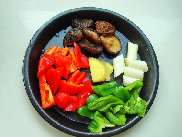 黃燜雞的做法-醬香味燒菜譜-易網健康養生網 黃燜雞的做法-醬香味燒菜譜