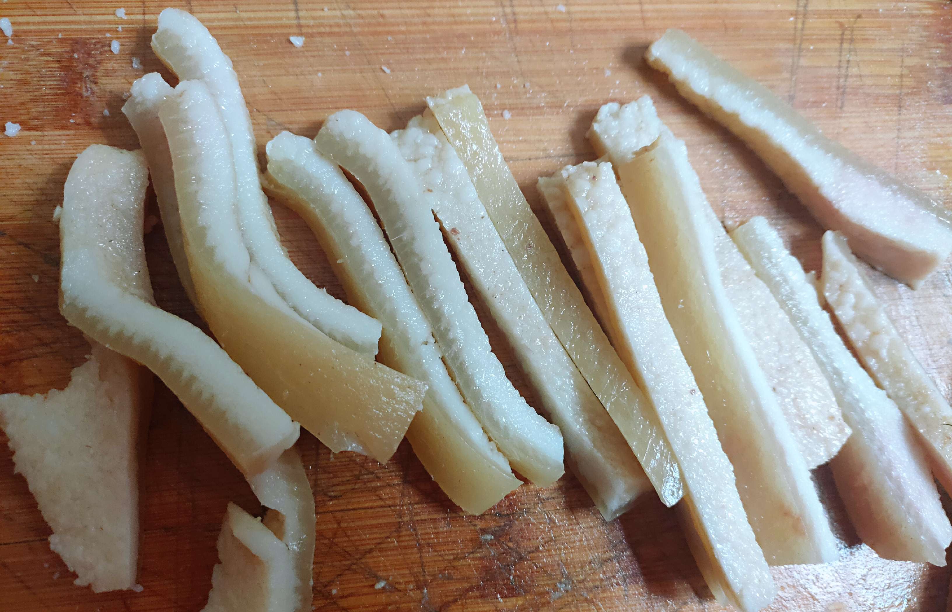 美容又好吃的豬皮凍的做法-咸鮮味燉菜譜