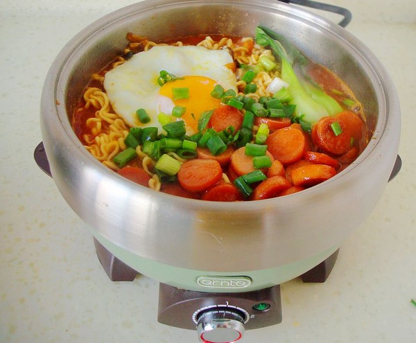 茄汁煎蛋泡面的做法-茄汁味煮菜譜