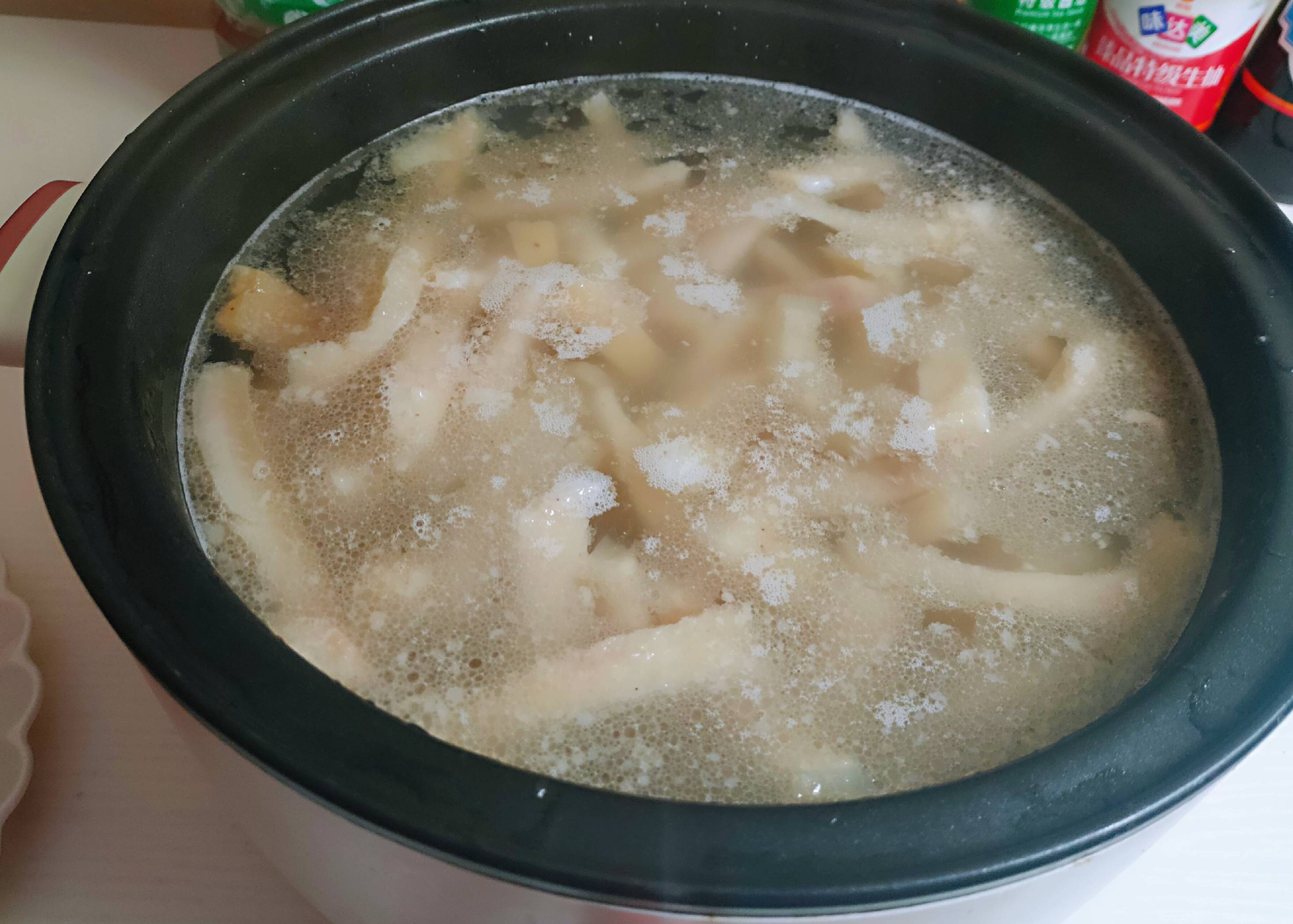 美容又好吃的豬皮凍的做法-咸鮮味燉菜譜