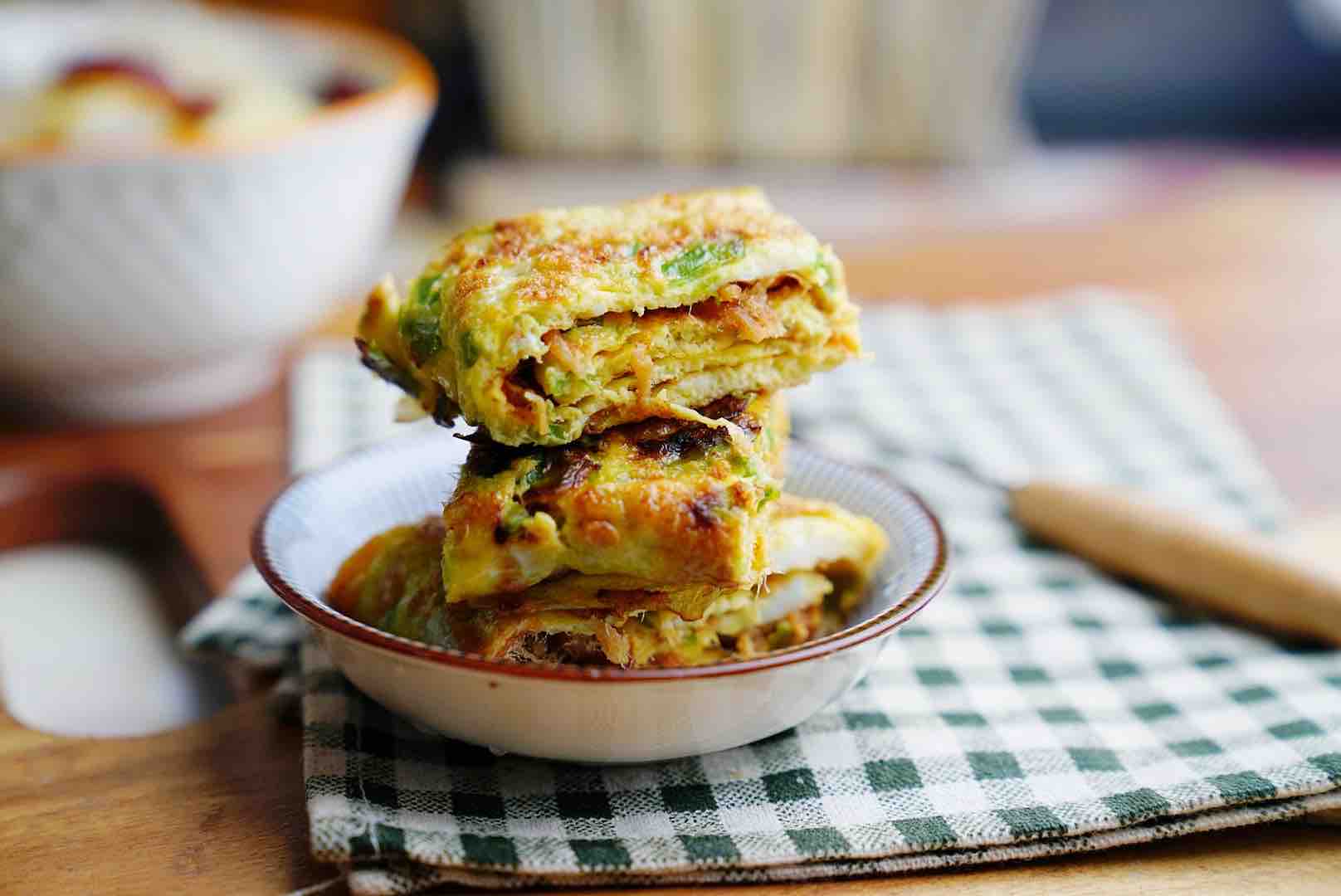 肉松菜椒蛋餅，簡單易做孩子喜歡的做法-家常味煎菜譜