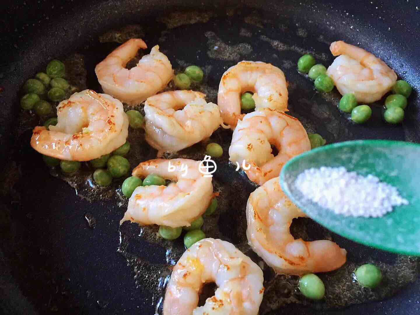 蝦仁炒蛋的做法-家常味炒菜譜