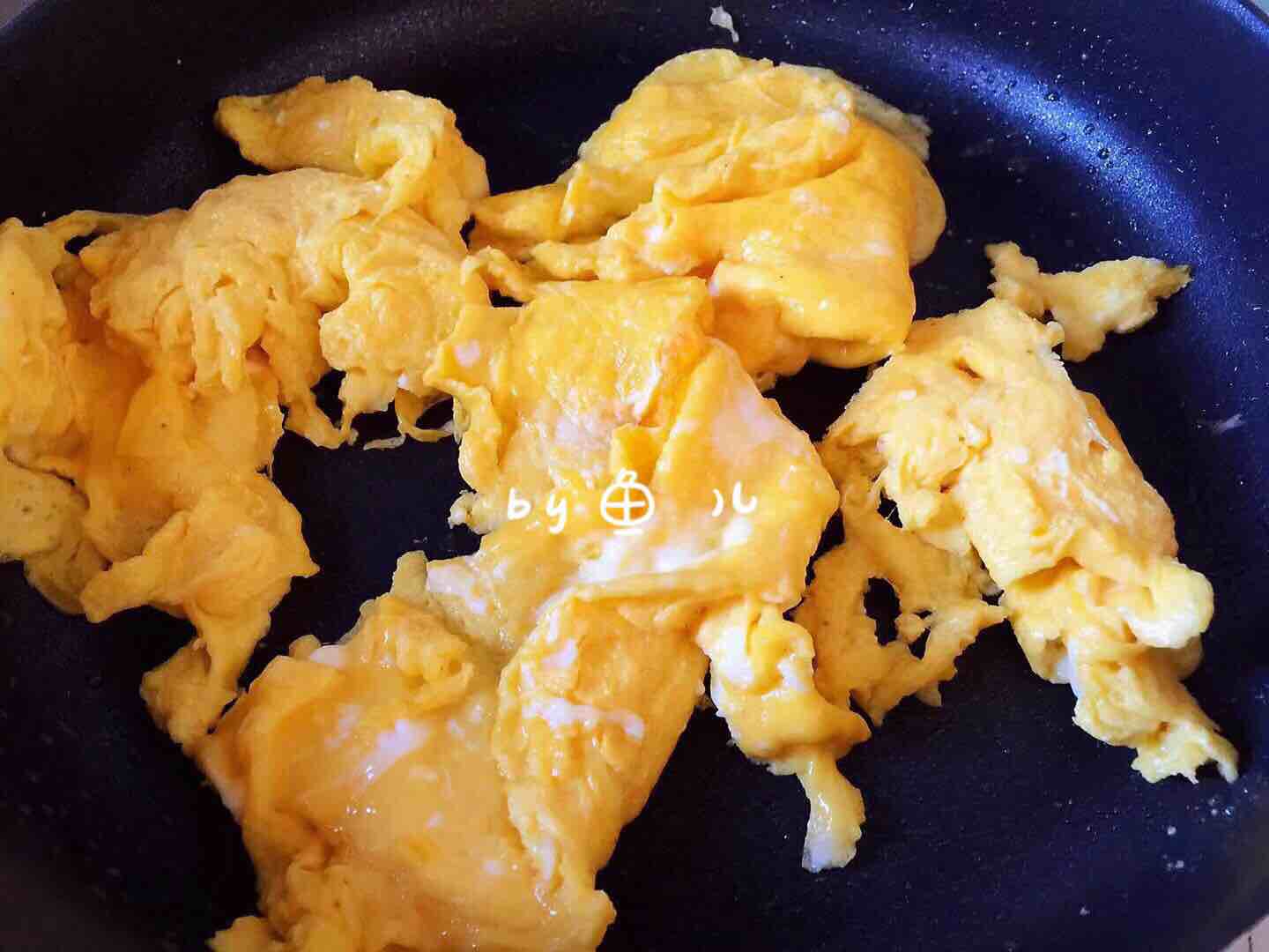 蝦仁炒蛋的做法-家常味炒菜譜