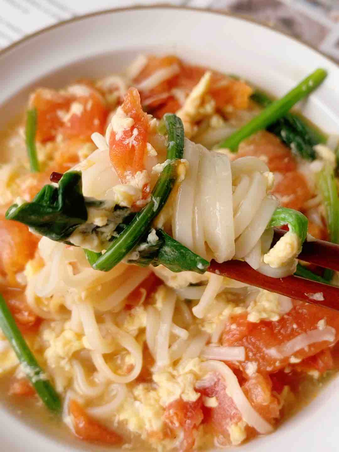 番茄雞蛋濃湯面的做法-家常味煮菜譜