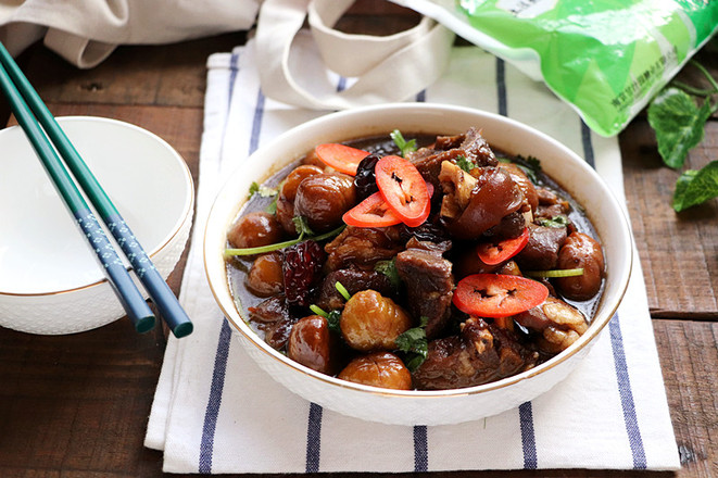 #冬至大如年#五香栗子燜羊肉的做法-家常味燜菜譜