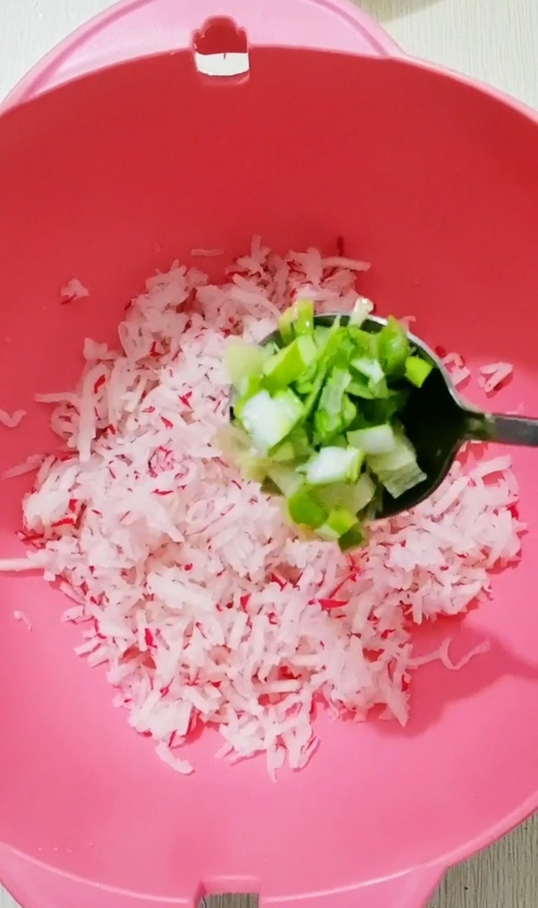 大蘿卜丸子的做法-咸鮮味炸菜譜