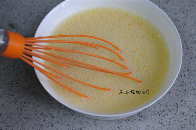 比布丁還要嫩的肉末水蒸蛋的做法-咸鮮味蒸菜譜