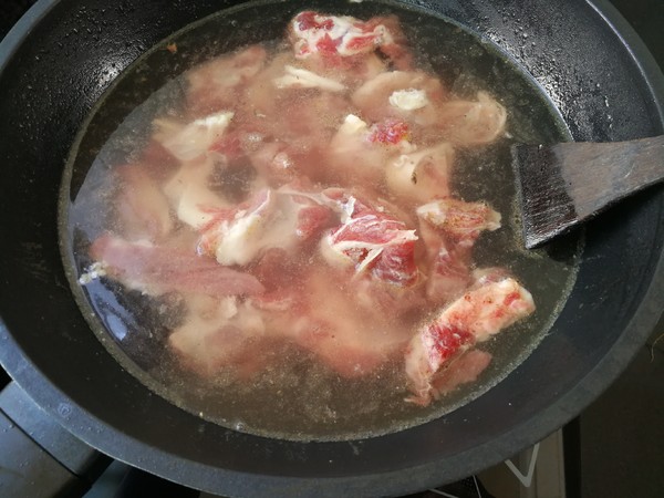 #冬至大如年#五香栗子燜羊肉的做法-家常味燜菜譜