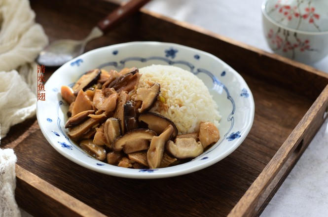 香菇香干雞肉蓋澆飯的做法-咸鮮味炒菜譜