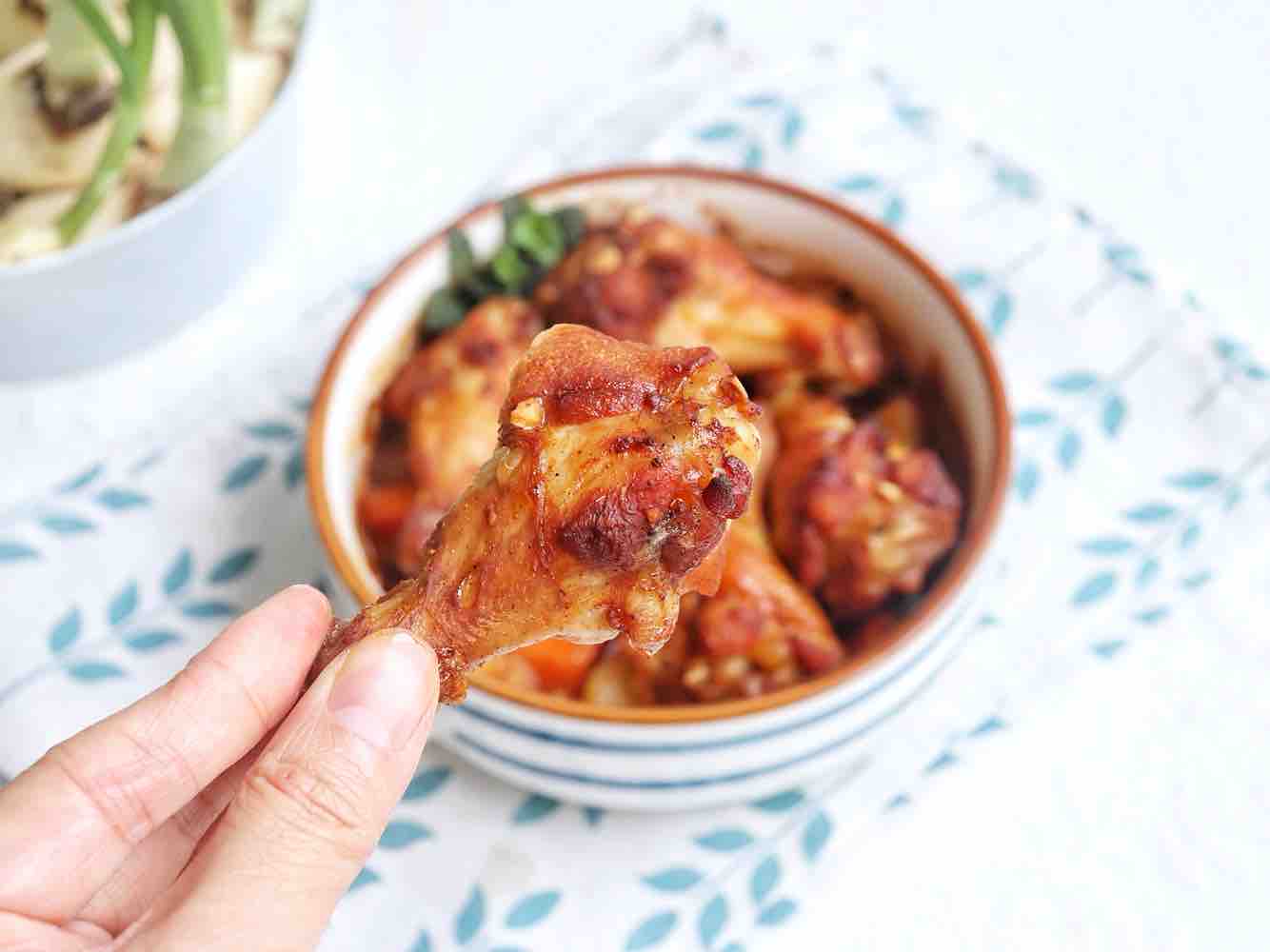 雜蔬烤雞腿的做法-家常味烘焙菜譜-易網(wǎng)健康養(yǎng)生網(wǎng) 雜蔬烤雞腿的做法-家常味烘焙菜譜