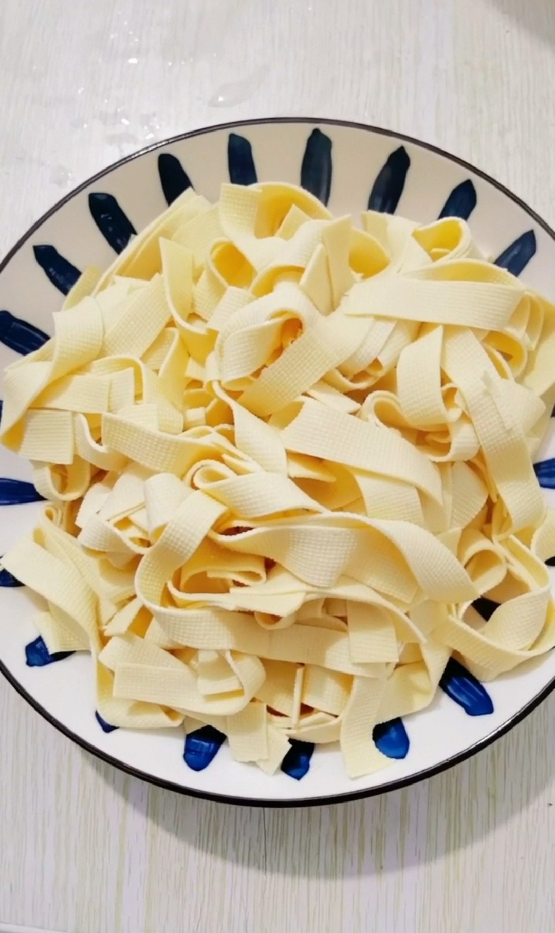 干豆腐炒韭菜的做法-咸鮮味炒菜譜-易網健康養生網 干豆腐炒韭菜的做法-咸鮮味炒菜譜