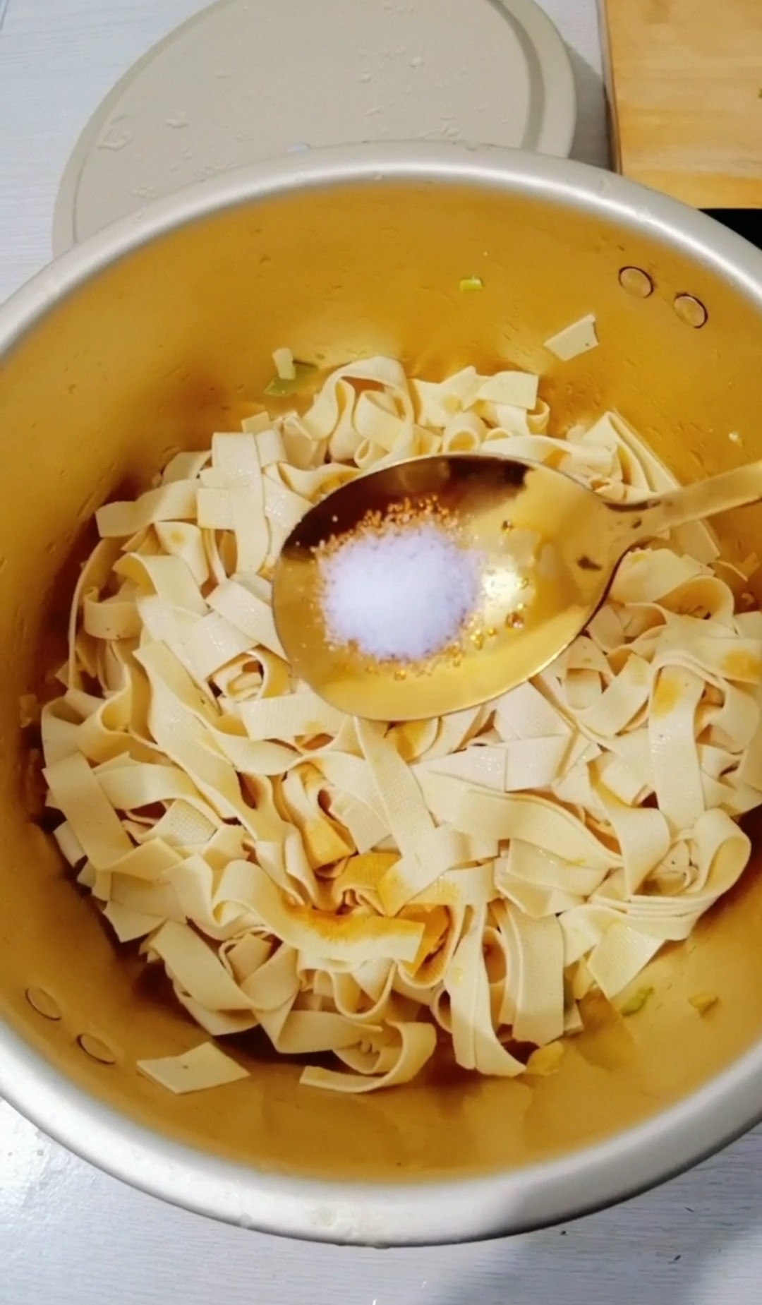 干豆腐炒韭菜的做法-咸鮮味炒菜譜-易網健康養生網 干豆腐炒韭菜的做法-咸鮮味炒菜譜