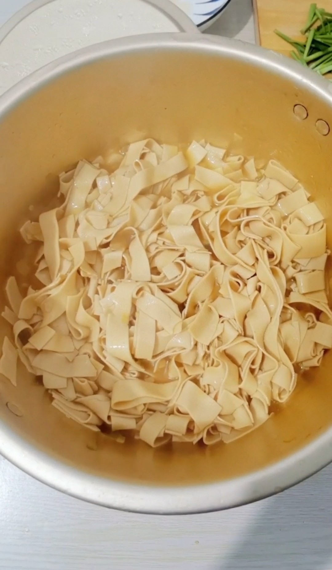 干豆腐炒韭菜的做法-咸鮮味炒菜譜-易網健康養生網 干豆腐炒韭菜的做法-咸鮮味炒菜譜