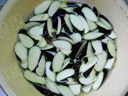 烤鴨燒茄子的做法-家常味燒菜譜