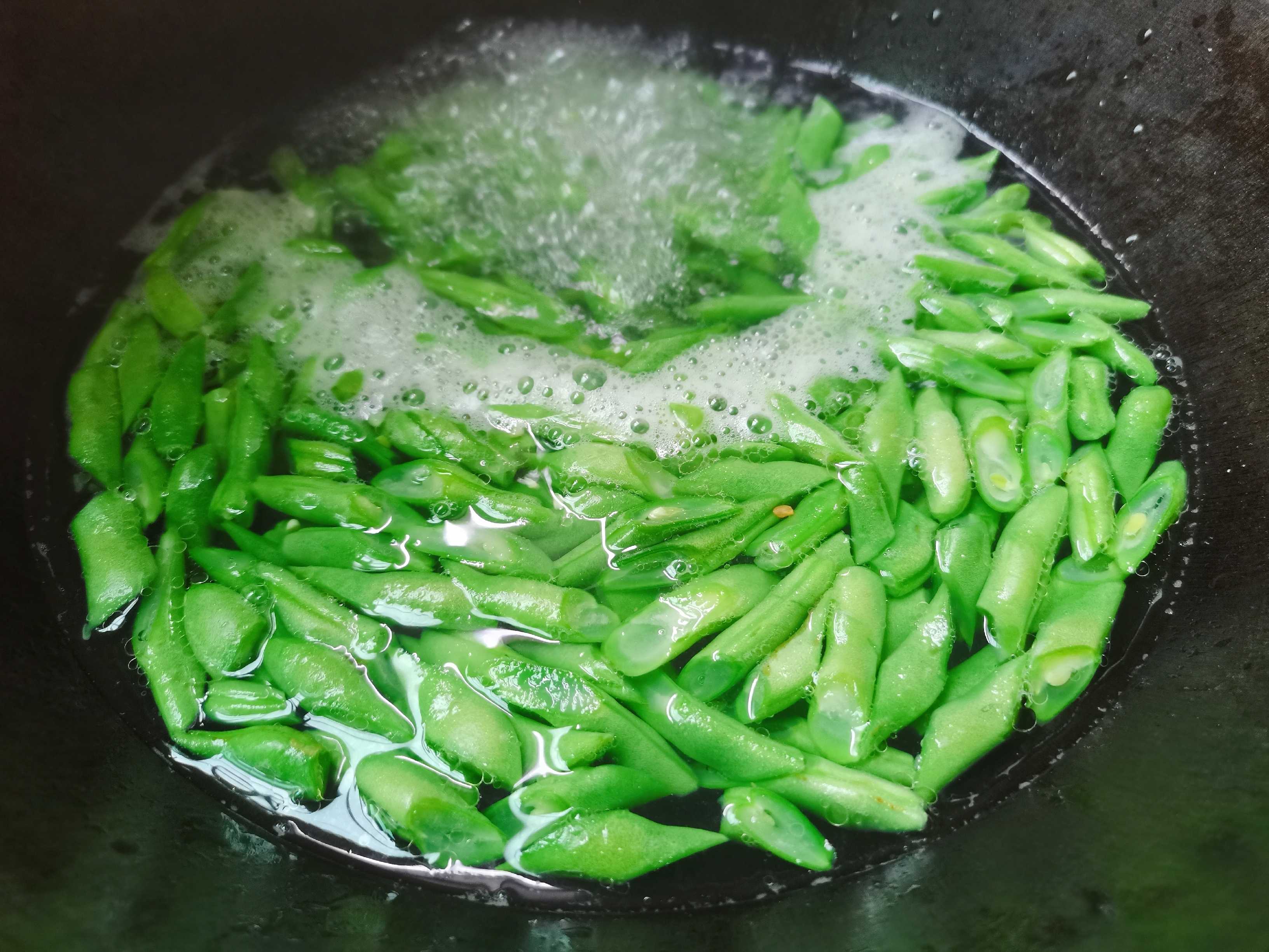 清炒四季豆的做法-家常味炒菜譜