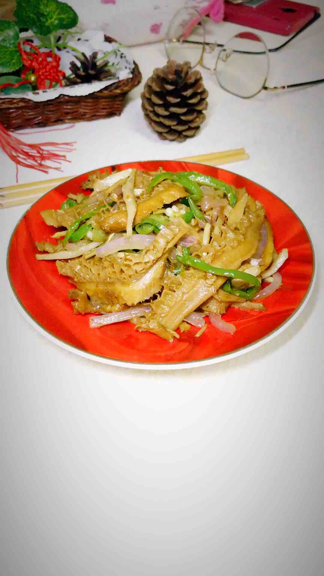 酸筍牛肚的做法-家常味炒菜譜