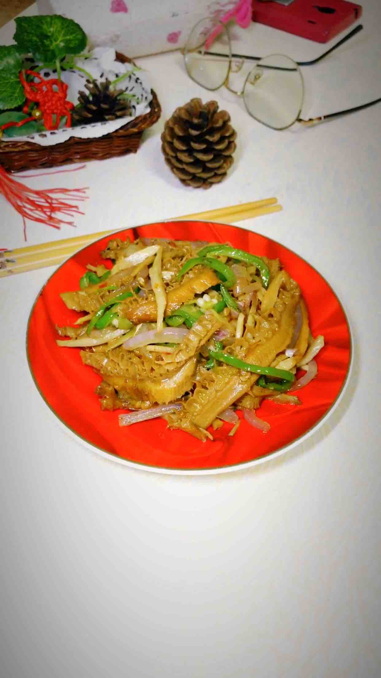 酸筍牛肚的做法-家常味炒菜譜