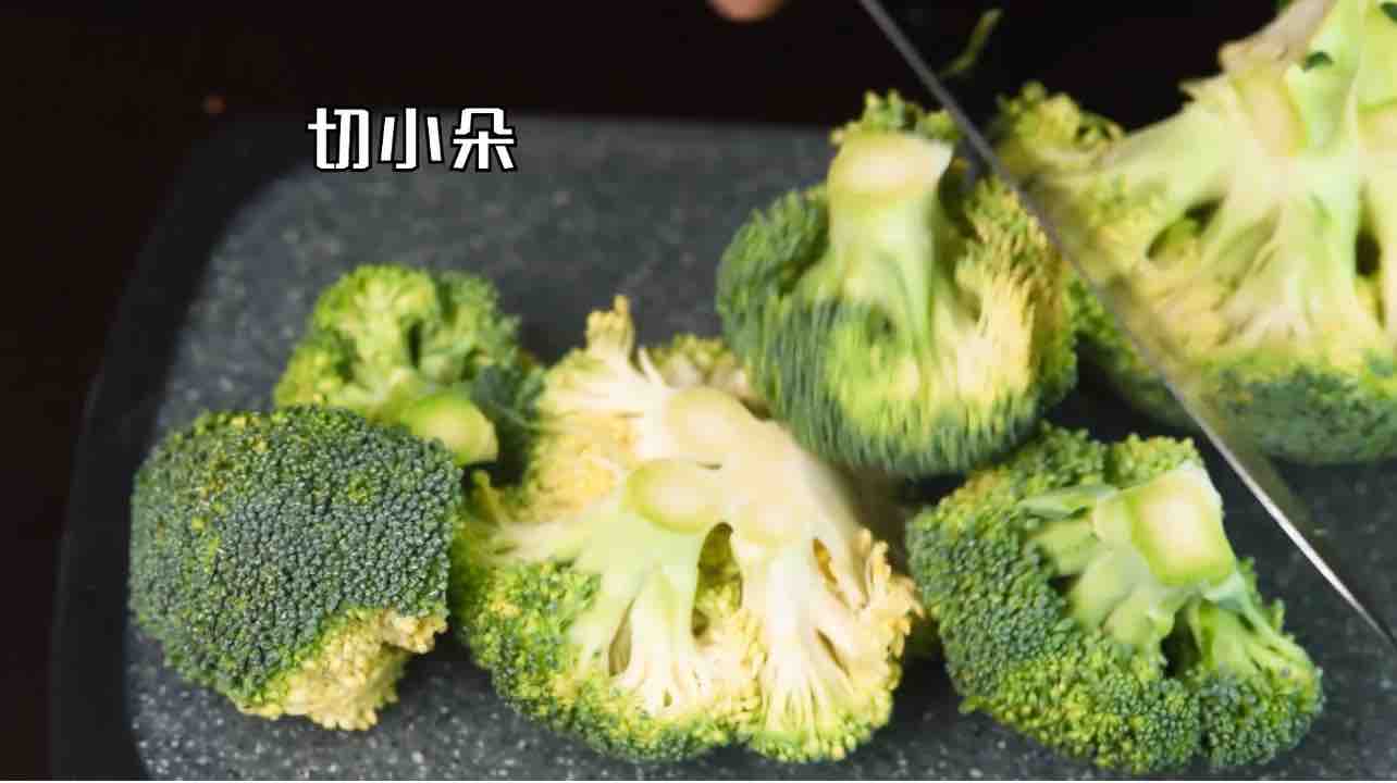 圣誕樹西藍(lán)花沙拉的做法-家常味煮菜譜-易網(wǎng)健康養(yǎng)生網(wǎng) 圣誕樹西藍(lán)花沙拉的做法-家常味煮菜譜