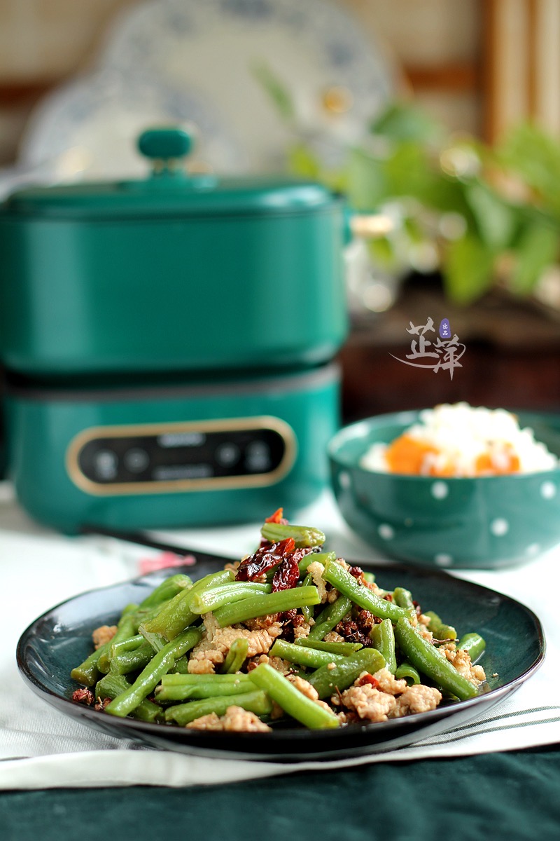 麻辣肉沫炒龍豆的做法-家常味炒菜譜