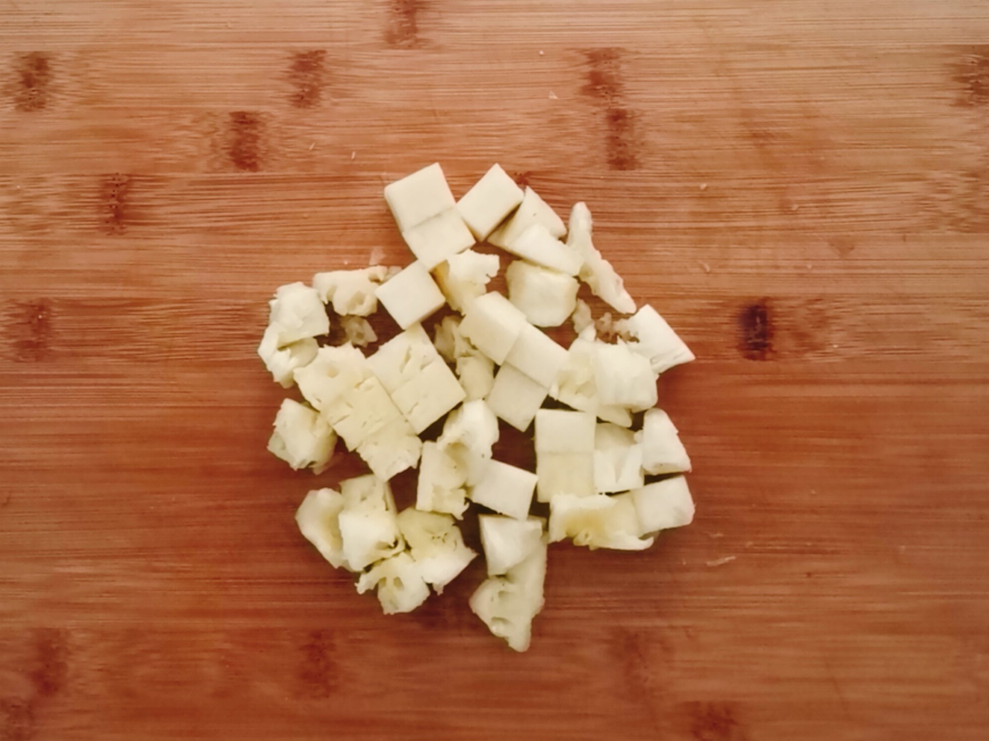 酸甜可口的菠蘿咕咾肉，全家都愛吃的做法-酸甜味炒菜譜