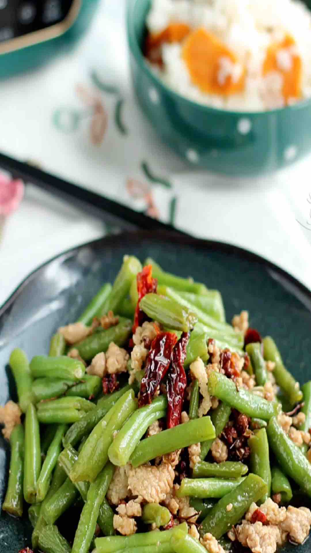 麻辣肉沫炒龍豆的做法-家常味炒菜譜