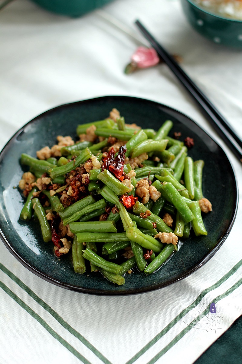 麻辣肉沫炒龍豆的做法-家常味炒菜譜