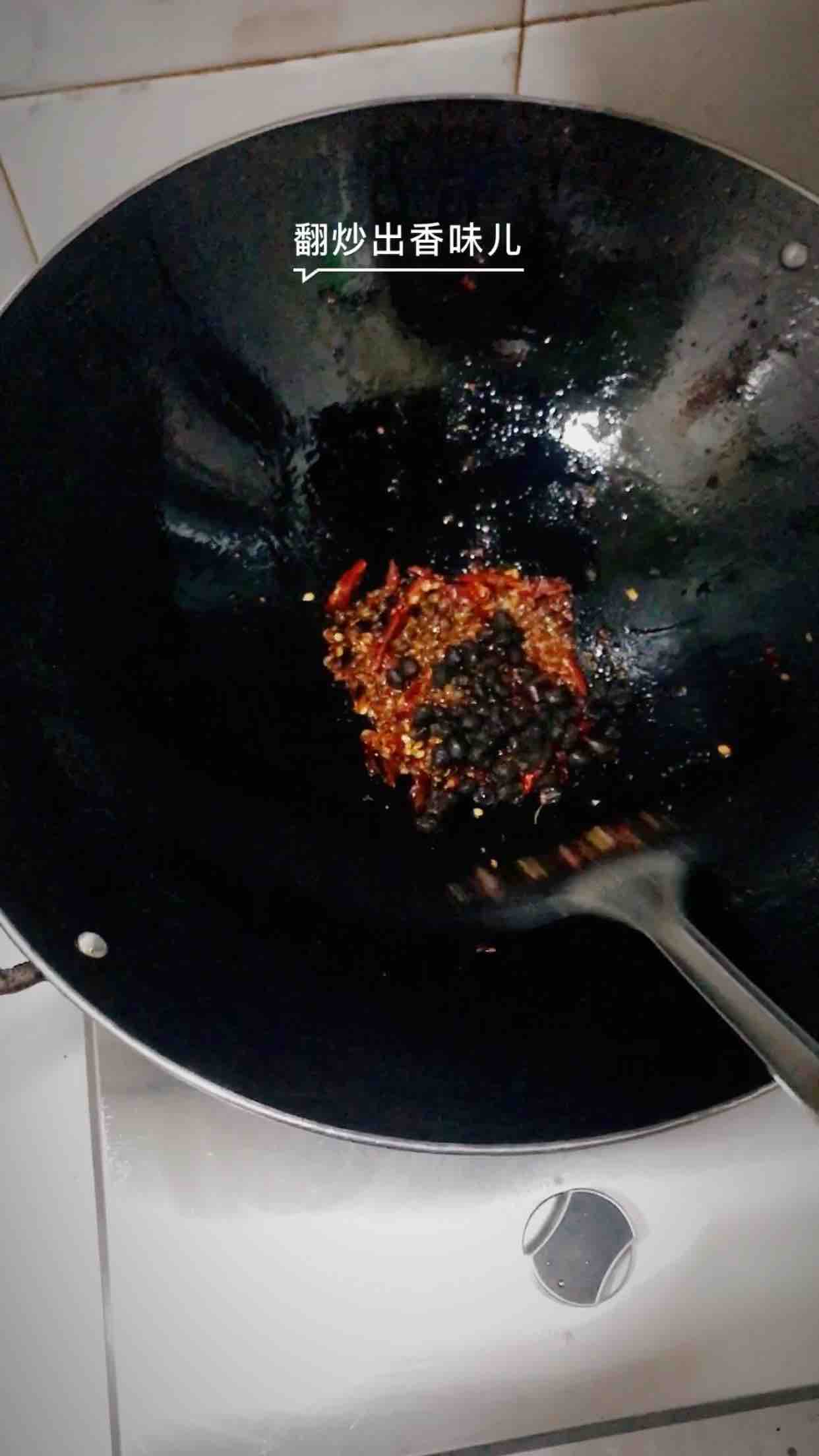 豆豉干煸泥鰍的做法-麻辣味干煸菜譜