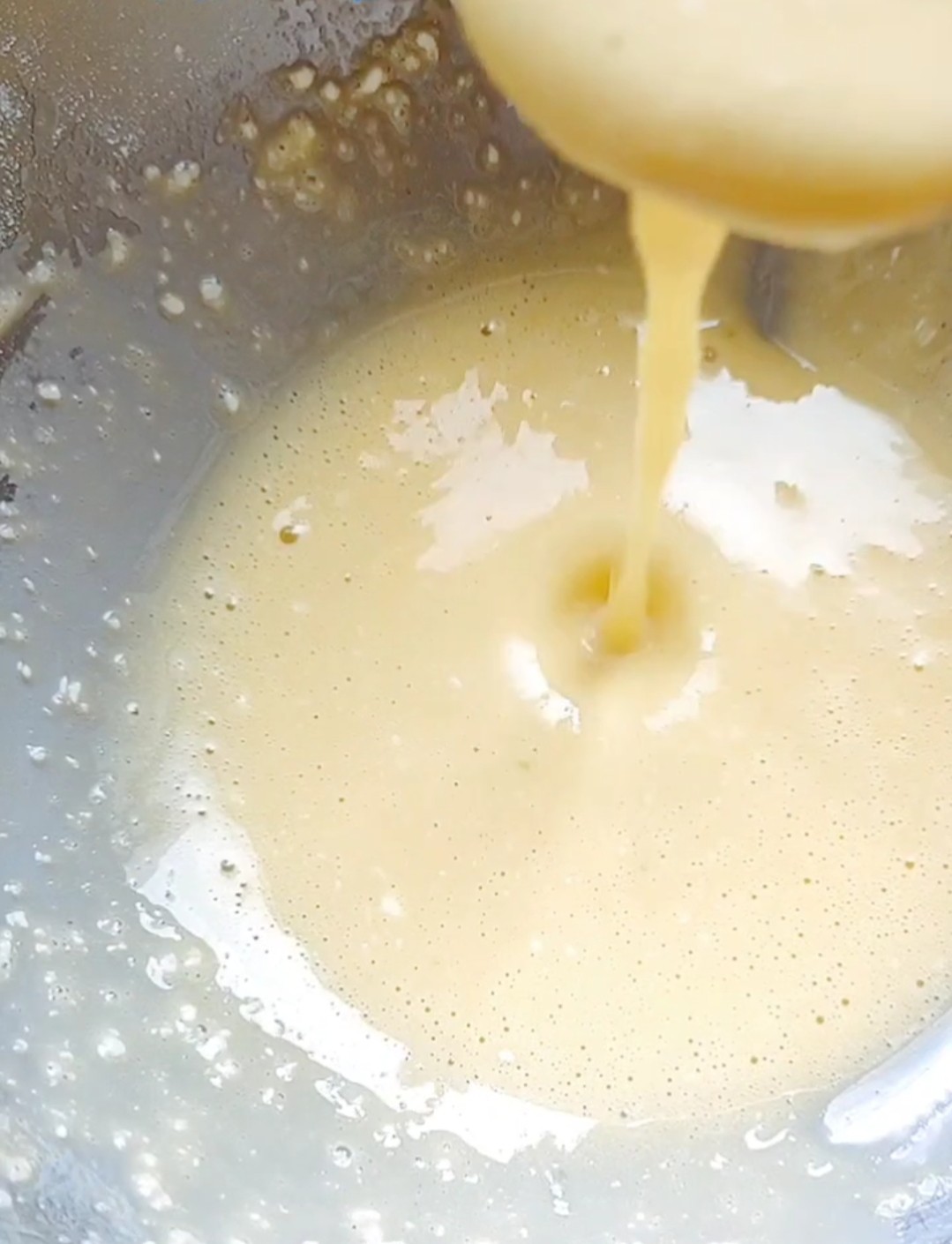 三彩大蝦的做法-家常味炸菜譜