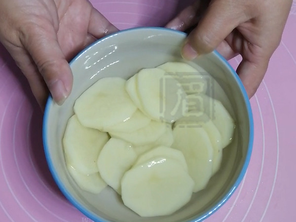 熱乎乎的泡菜鍋，驅寒還管飽！的做法-酸辣味煮菜譜