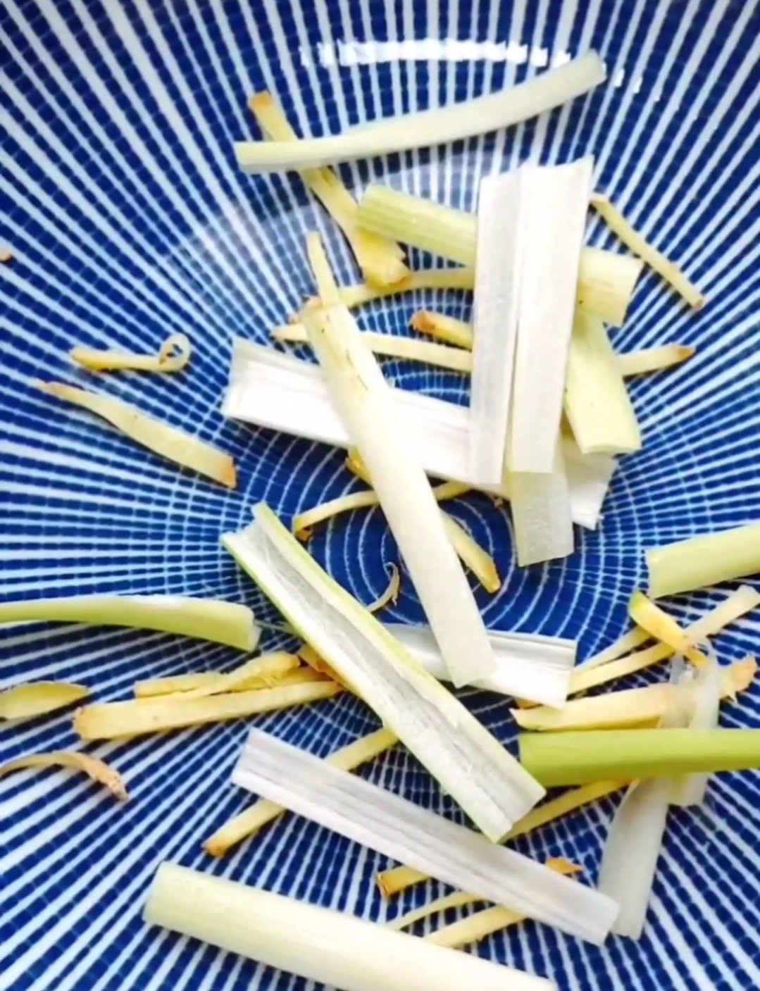 蒜蓉蟶子的做法-蒜香味蒸菜譜