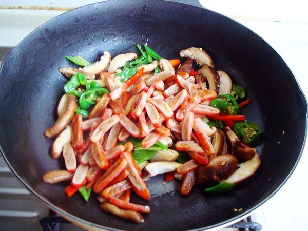 香菇炒蟹排的做法-家常味炒菜譜